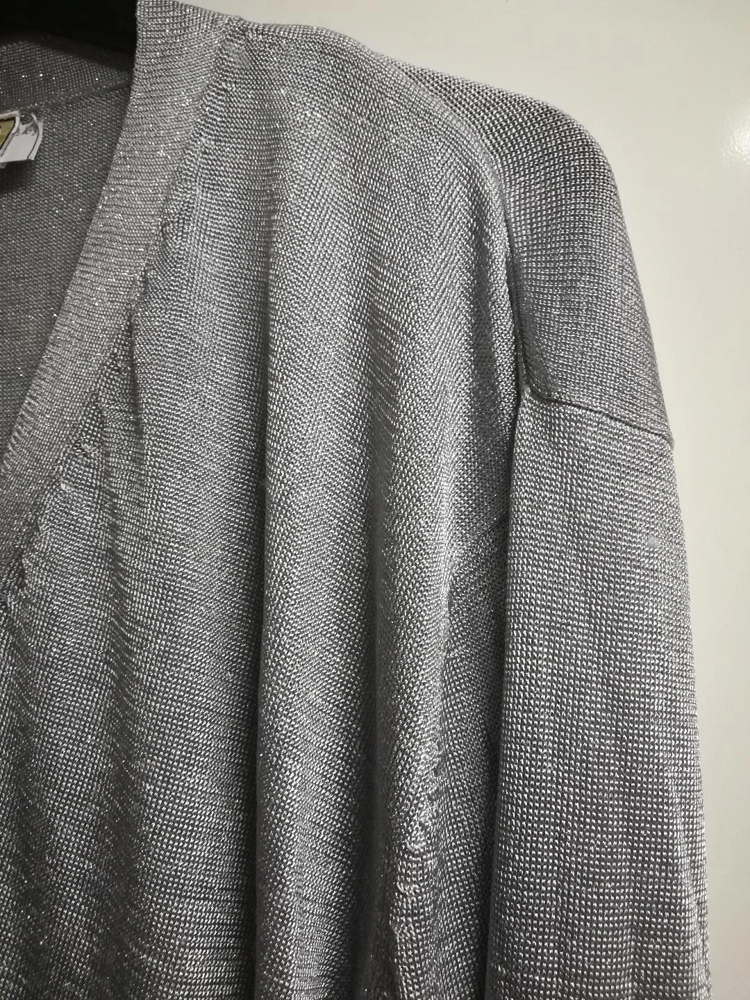 Lichte zilvergrijze vest met lange mouwen maat EUR T.XXL (onvolkomenheden) – photo 2